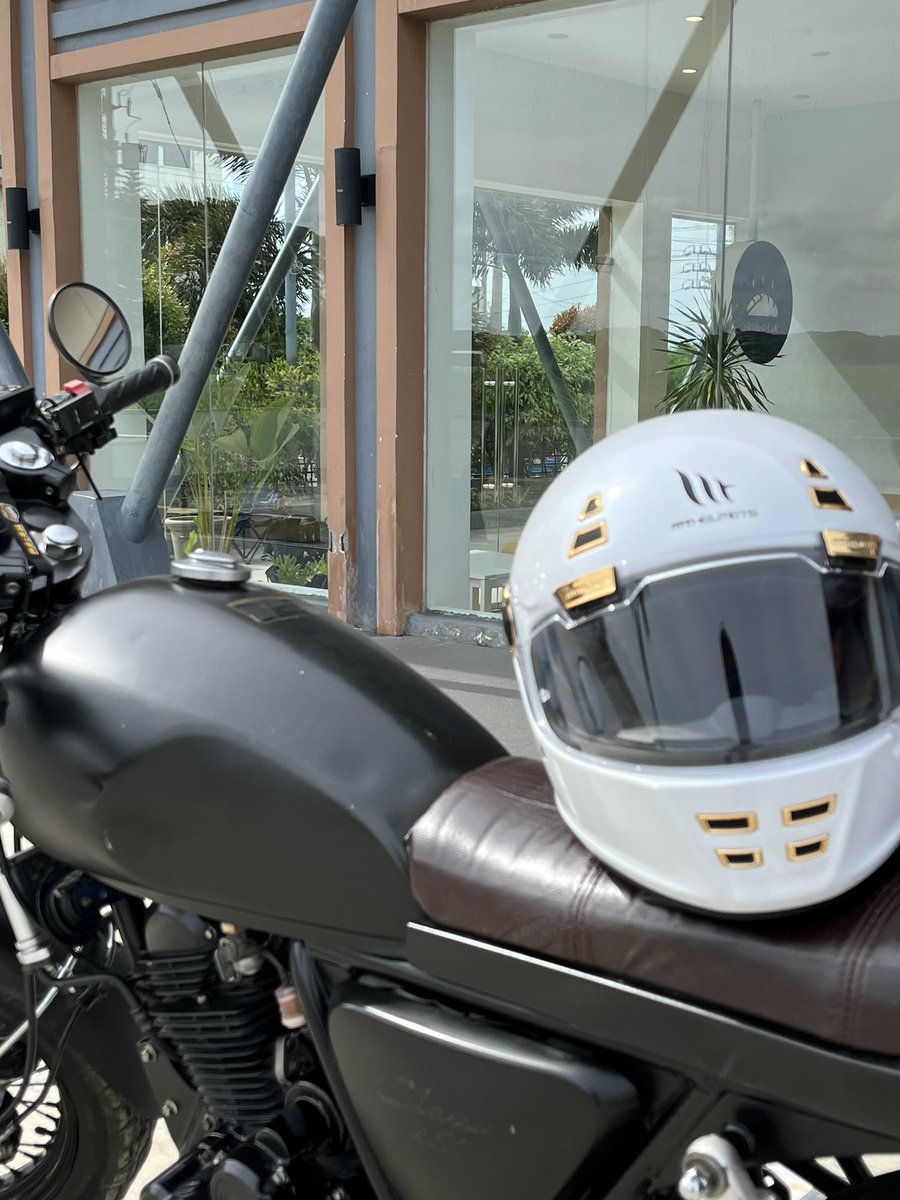 fascinateow's tweet photo. 🏍️ https://t.co/2vpbE7FK2m