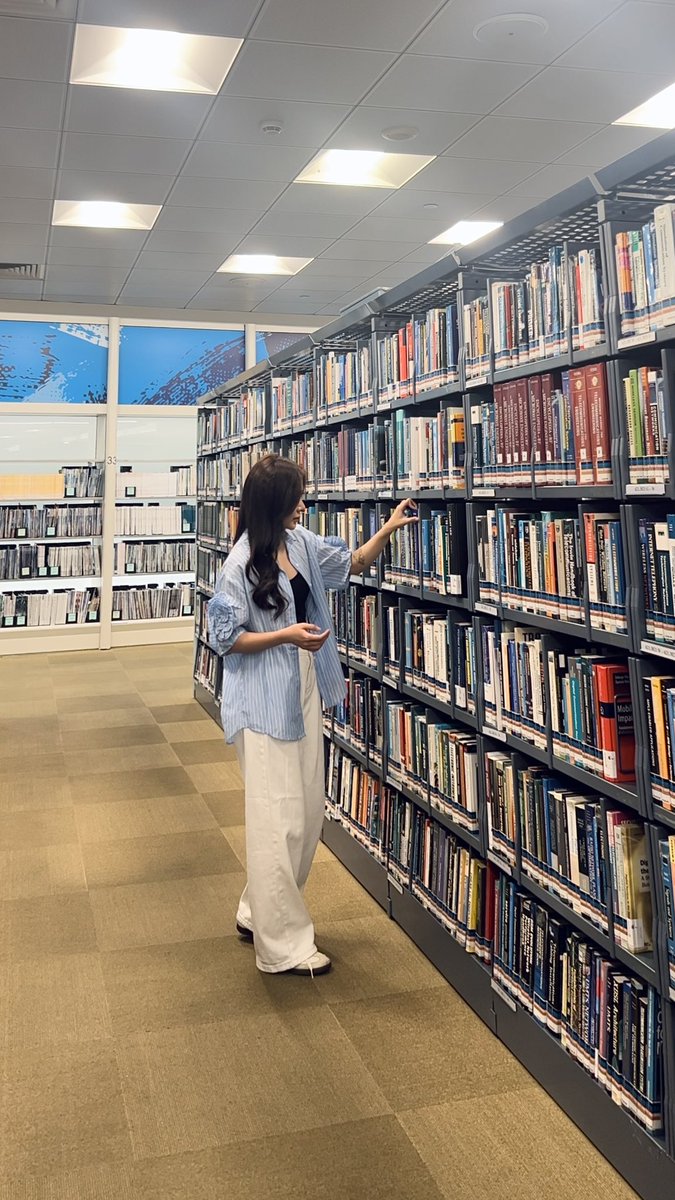 NHỮNG THÓI QUEN TRONG CUỘC SỐNG MÀ MÌNH ĐANG DUY TRÌ ĐỂ PHÁT TRIỂN BẢN THÂN: 

1. Thức dậy lúc 6:00

2. Uống đủ 1.5 lít nước 

3. Dành 3-5 tiếng để học Tiếng Anh 

4. Sử dụng nhạc “Brain wave” khi học/làm việc để tăng sự tập trung 

5. Tạo nội dung chia