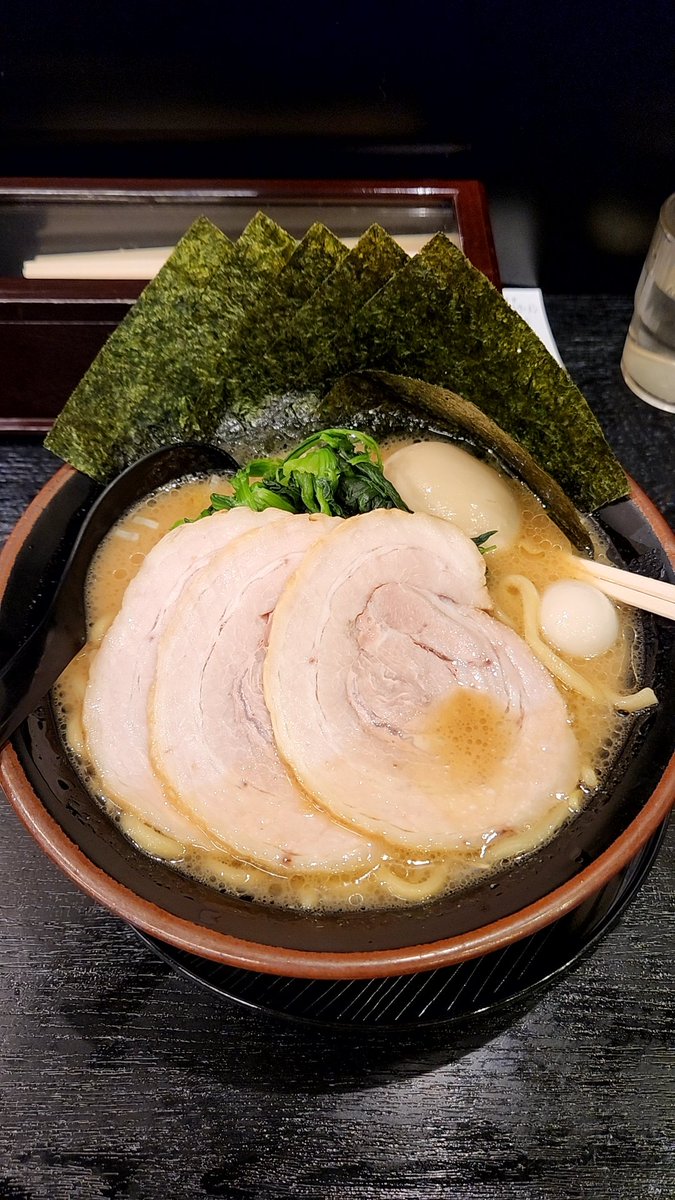 kei_kun1990's tweet photo. 久々に家系を堪能 https://t.co/mTRjW2rC6o