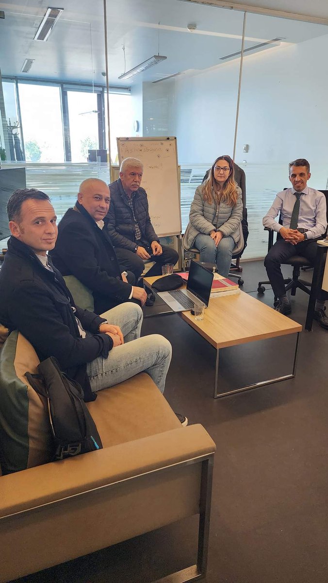 Tuzla Şube Başkanımız Sayın Yusuf İKİSİVRİ'nin katılımıyla Aslar Metal, Aslar Pres ve Bektaş Metal işyerlerini kapsayan toplu sözleşme görüşmeleri kapsamında arabulucu toplantısı gerçekleştirilmiştir. Yapılan arabulucu görüşmesinde uyuşmazlık raporu tutulmuştur.