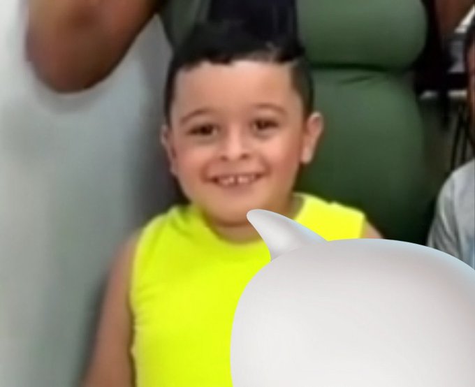 juli uchis da buceta antidepressiva tweet media