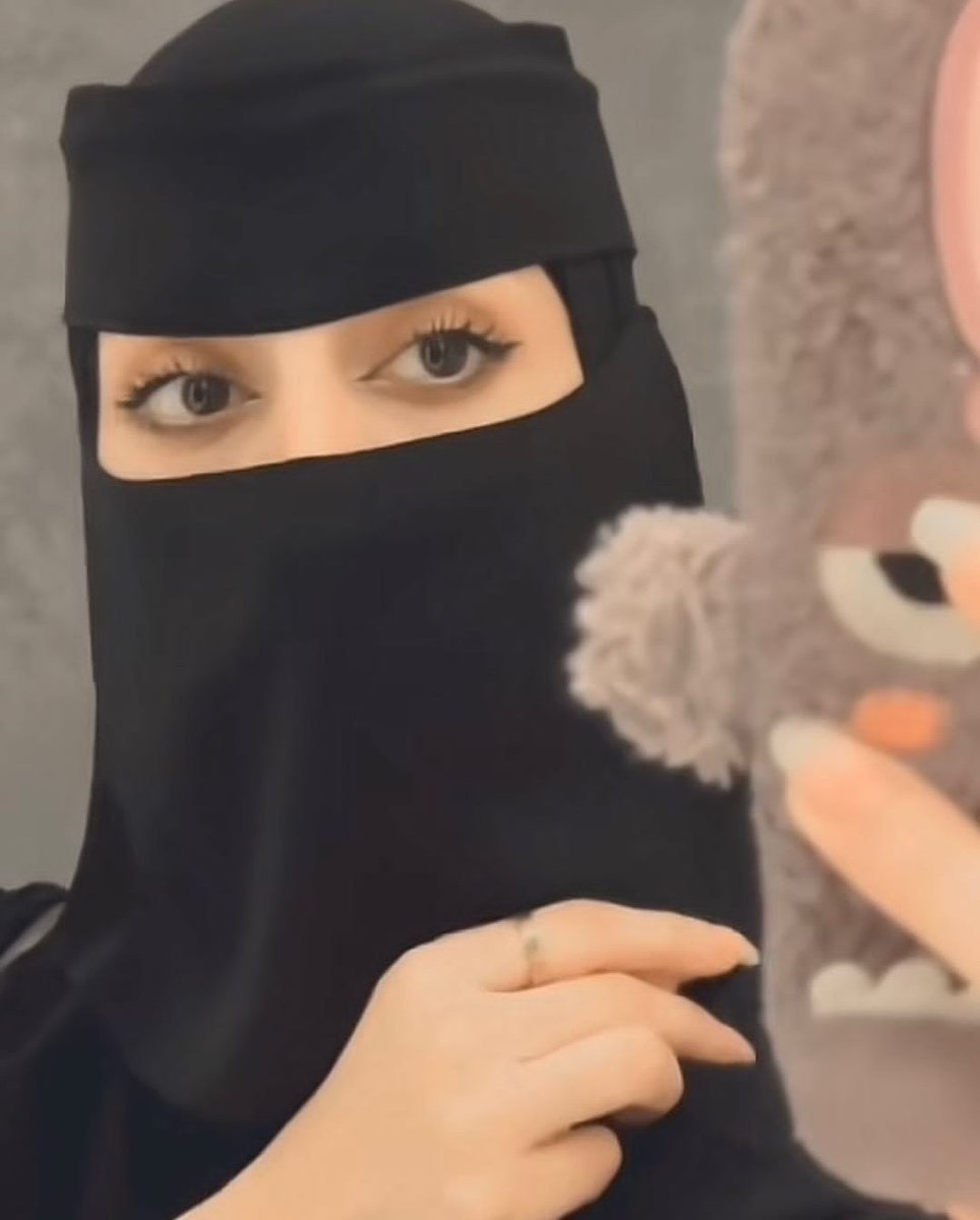 مسائكم أنا غصباً 🤓❤️

واللي مش عاجبه يجي يسوي لي أغتصاباً🔥🤭