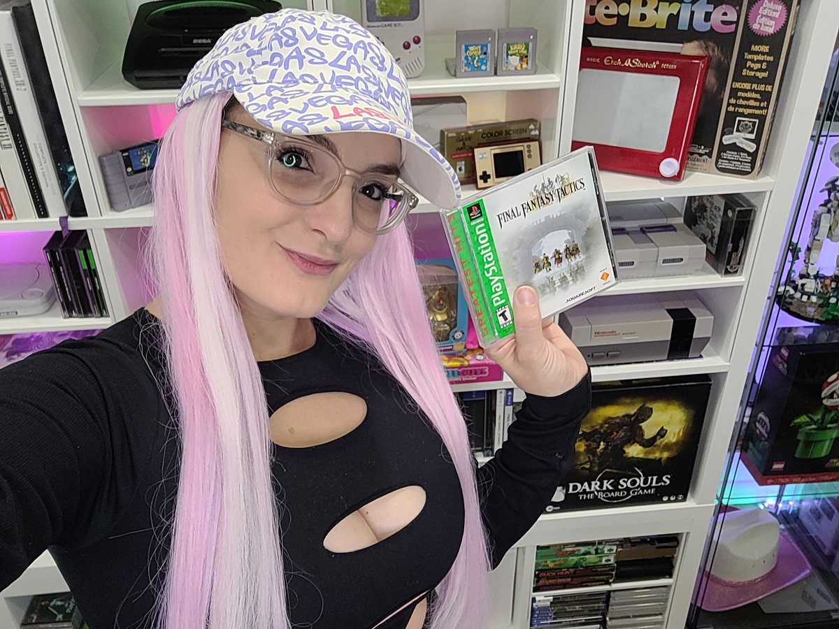 XeniaCrof's tweet photo. This the NEW #30YEARSOLD Will we finish #FFTactics this week? 👇

#pinkhair #fun #retro #finalfantasy #FinalFantasyTactics #OGHardware #gamer https://t.co/QyoKBx8KYw