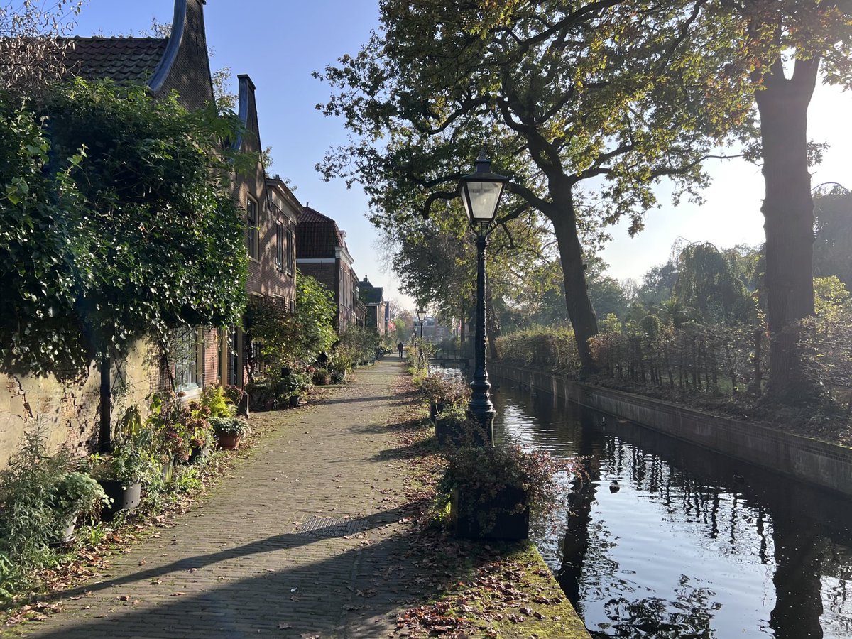 De 5de Binnenvestgracht, met rechts de Hortus, #Leiden