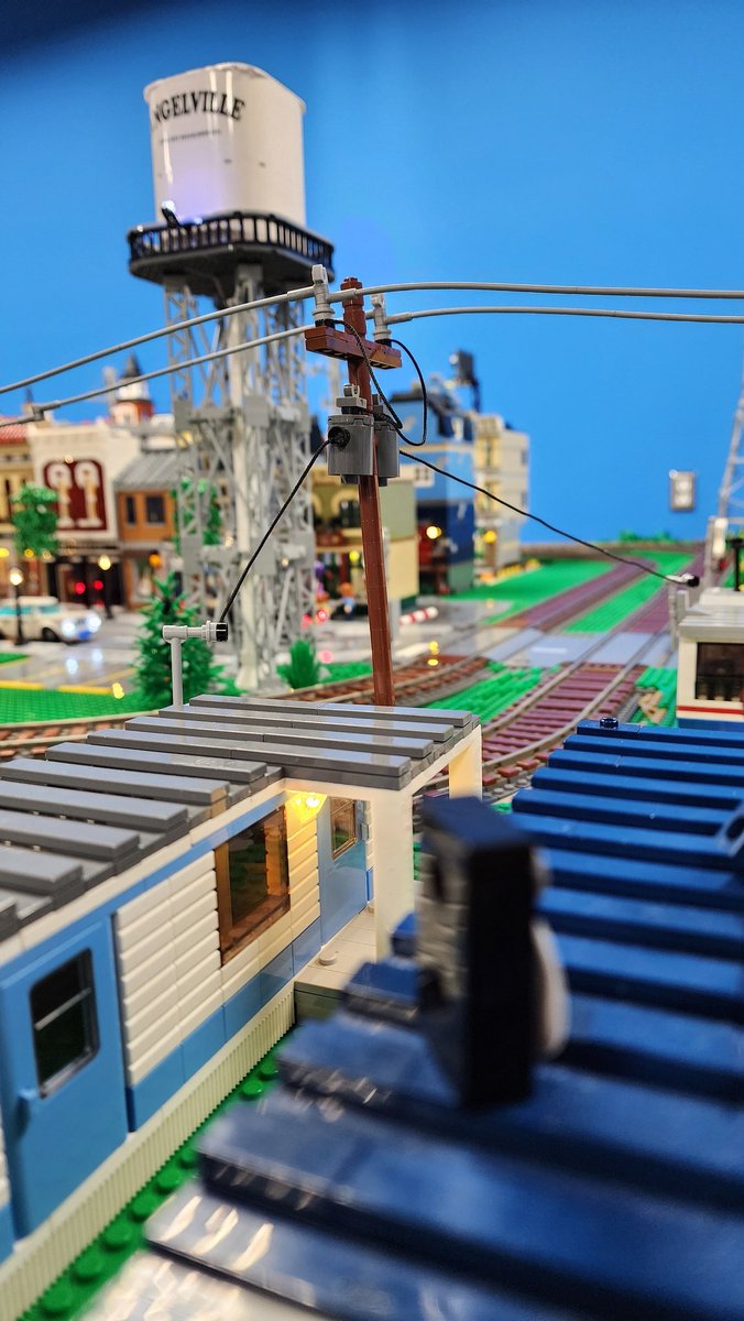 BevinsBricks's tweet photo. Adding some new detail around the Lego city ! https://t.co/cY5Pazhxco