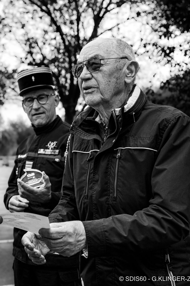 Pompiers60's tweet photo. ⬛️ Les sapeurs-pompiers de l’Oise apprennent avec tristesse, le décès du  commandant Claude Baujoin, ancien ancien sapeur-pompier de l'Oise, ancien Président de l’Union Départementale 60 @UDSPO ,  Soutien à la famille est aux proches du commandant. https://t.co/zaHTQc1QVP