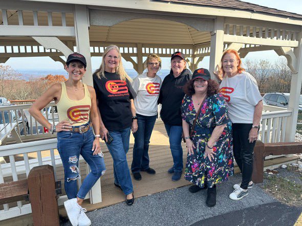 CriteriaMiami's tweet photo. #tshirttuesday

Some of the @beegees (&amp; Criteria) fan crew captured in the wild.  

Thanks for the picture @thehealthy_traveler !
.
.
.
#merch #swag #support #criteria #musichistory #recordingstudio #miamistudio #respecttheroom #pursuitoflegendaryexcellence https://t.co/1iP26RpNCD