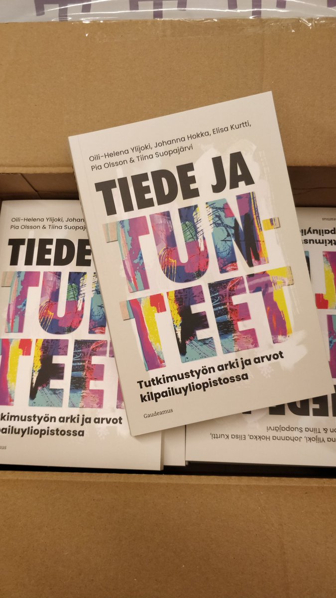 Pia Olsson (@olssoninpia) on Twitter photo Laatikollinen tiedettä ja tunnetta ❤️ Julkkareita vietetään Tiedekulman Loungessa 21.11. klo 15 paneelin ja"Twitter-performanssin" merkeissä. Toivottavasti nähdään siellä! <a href="/KoneenSaatio/">Koneen Säätiö</a> Laatikollinen tiedettä ja tunnetta ❤️ Julkkareita vietetään Tiedekulman Loungessa 21.11. klo 15 paneelin ja"Twitter-performanssin" merkeissä. Toivottavasti nähdään siellä! <a href="/KoneenSaatio/">Koneen Säätiö</a>