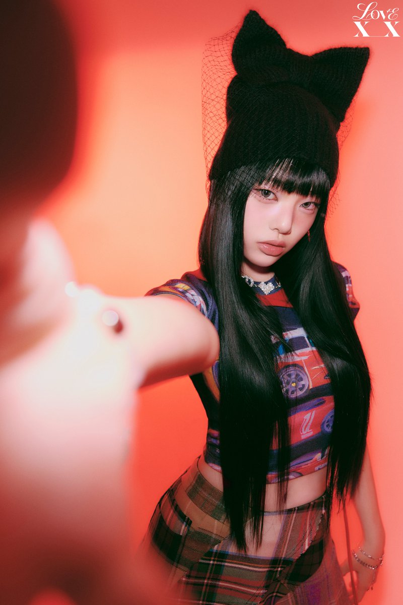 CLASS:y 3RD MINI ALBUM
[𝗟𝗢𝗩𝗘 𝗫𝗫]
CONCEPT PHOTO BEAUTIFUL ver

2024.11.15 12PM (KST)

#CLASSy #클라씨
#BOEUN #보은
#Psycho_and_Beautiful
#LOVE_XX