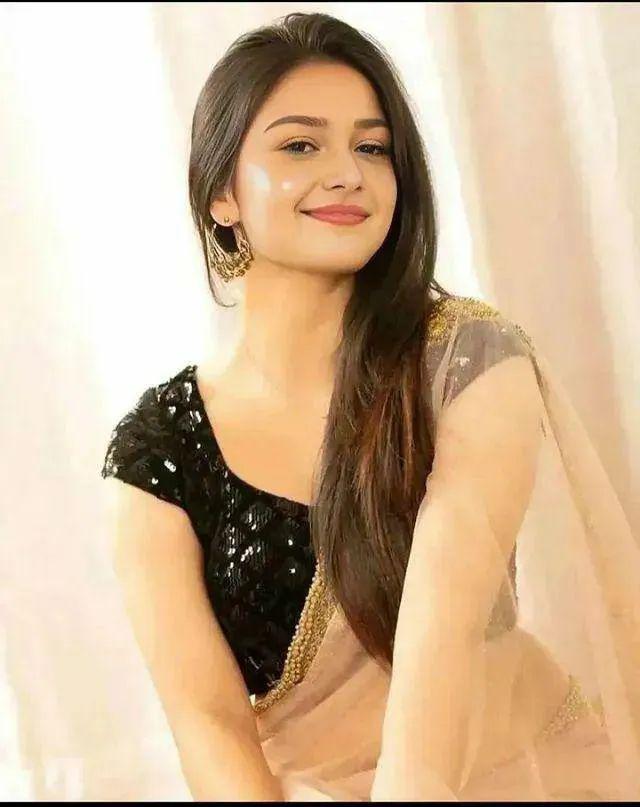 दोस्तो मैं 4 मिनट में #फॉलो बैक देती हूं,

यकीन नही है, तो #फॉलो करके देख लो।

और जिन्होंने फॉलो कर रखा है वो RT करें
मैं उनकी पोस्ट पर तुरंत कमेंट्स करके आऊंगी..