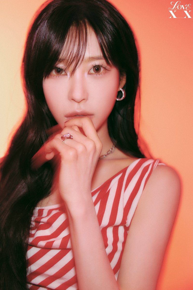 CLASS:y 3RD MINI ALBUM
[𝗟𝗢𝗩𝗘 𝗫𝗫]
CONCEPT PHOTO BEAUTIFUL ver

2024.11.15 12PM (KST)

#CLASSy #클라씨
#HYUNGSEO #형서 
#Psycho_and_Beautiful
#LOVE_XX