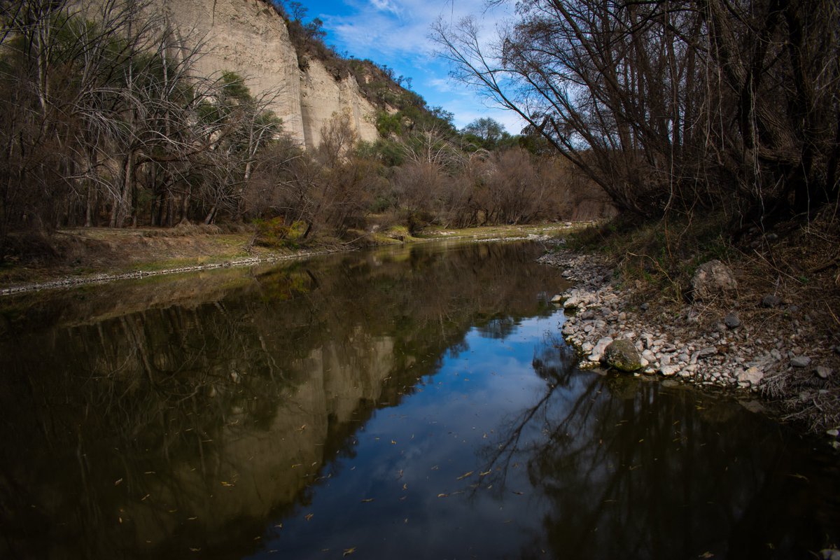 ZonaDocs's tweet image. #RioVerde La explotación de materiales pétreos en el río Verde está despojando a sus habitantes y alterando su entorno. Lee más sobre esta problemática y sus consecuencias en este reportaje.

✏️ Melina Gil Meza / @GilM_Melina

📸 Alejandro Velazco

zonadocs.mx/rio-verde-las-…