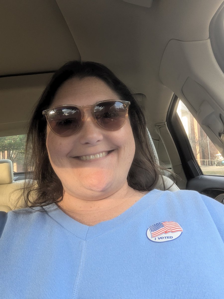 JenGreer1's tweet photo. Vote!! Your vote matters! #midlifelawyer #ElectionDay #vote https://t.co/tbXEVHBMjv