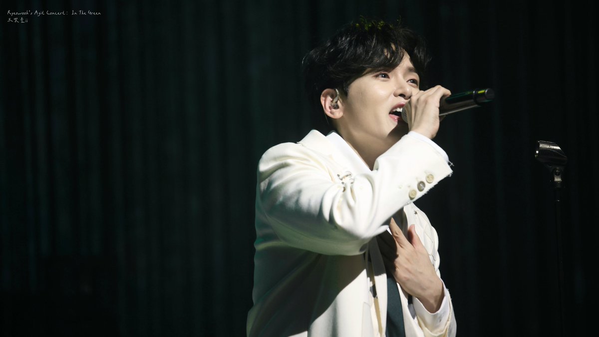 imqqqii17's tweet photo. 🌱
#SUPERJUNIOR
#슈퍼주니어
#RyeowooksAgitConcert_InTheGreen
#InTheGreen
#령구
#RYEOWOOK
#金厉旭
#김려욱
#リョウク https://t.co/WK1WmCitpt