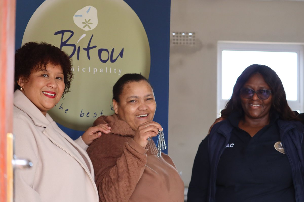 bitou_muni's tweet image. IN PICS | Bitou Municipality Handover houses as part to the Ebenezer Housing Development in Ward 4.

#tobethebesttogether #mymunicipalitymyresource #Bitouupdates #BitouServiceDelivery

READ MORE:  bitou.gov.za/node/1971