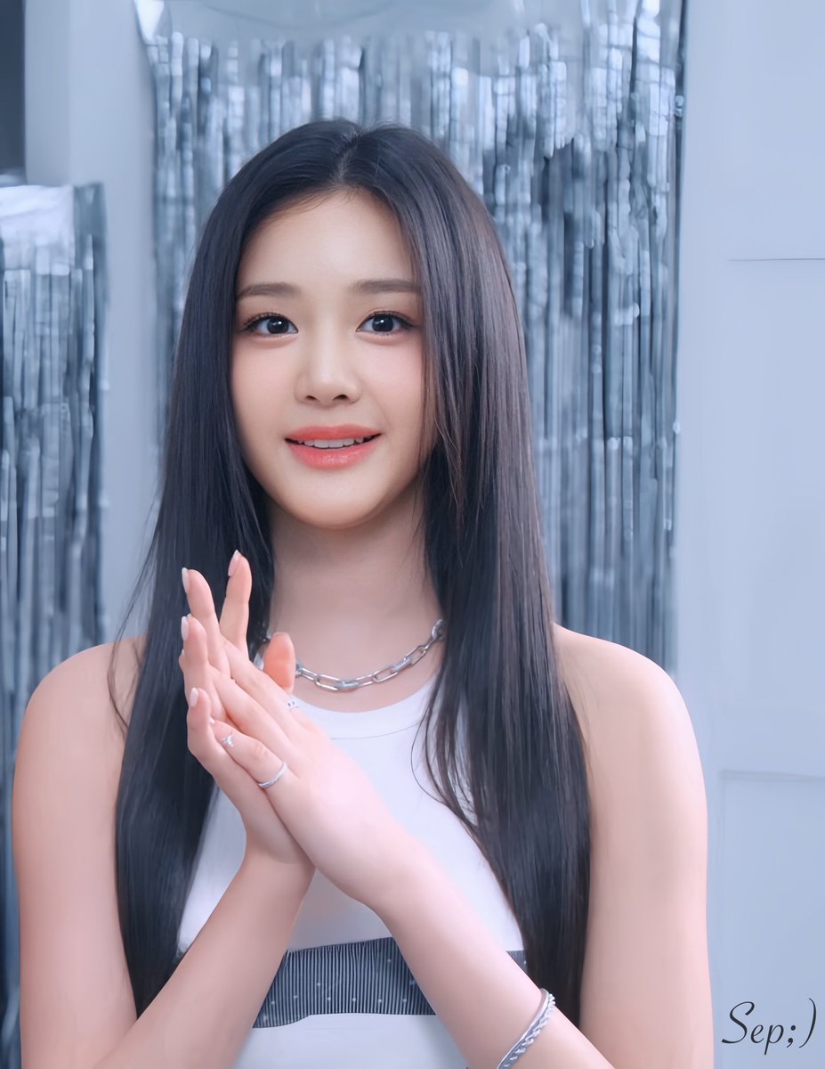 SeptyaSept12111's tweet photo. 👑

#PHARITA #파리타 
#BABYMONSTER #베이비몬스터 https://t.co/i6SXdQlx8H