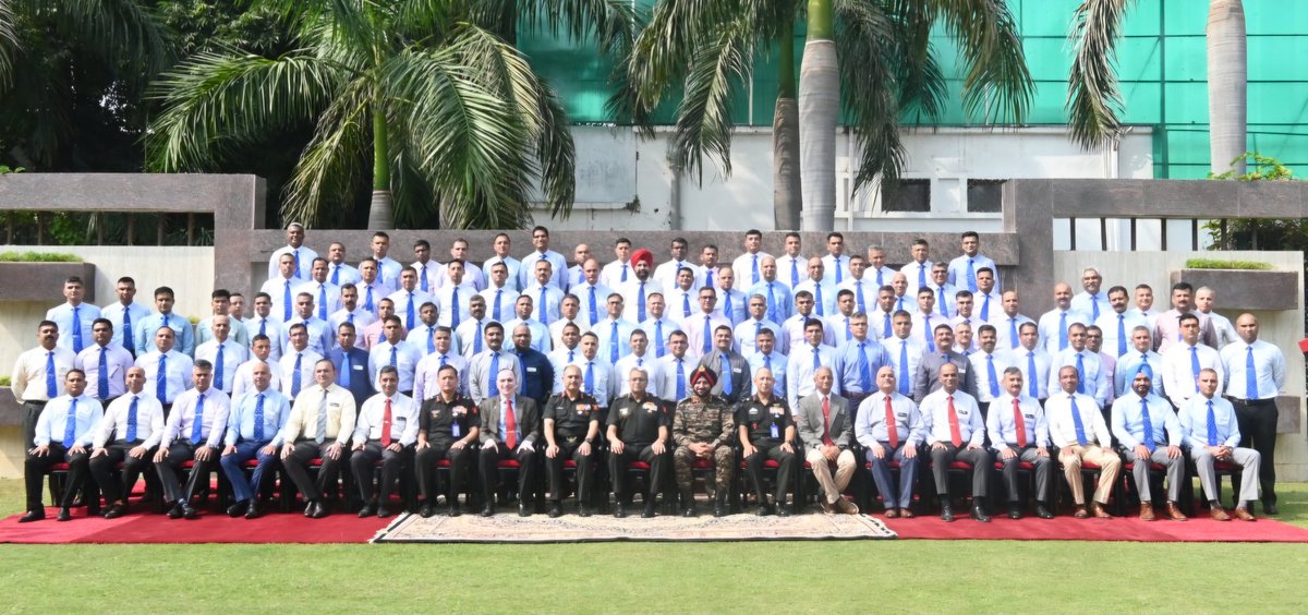 suryacommand's tweet photo. #IndianArmy
#IndianAirForce
#IndianNavy
#HQIDS
#SuryaCommand
100 Student Officers and Directing Staff of Serial 53 #HigherCommand Course visited HQ #SuryaCommand on Operational Familarisation tour. They were briefed on various #Operational and #Logistic aspects and #DefenceIndustrialCorridor. Lt Gen Anindya Sengupta, GOC-in-C #CentralCommand interacted with the officers and gave them insight into the intricacies, importance and challenges in #middlesector.
@adgpi
@ProDefLko
@PRODefDehradun
@SpokespersonMoD
@UBArea_IA
@HQ_IDS_India
@MinofDefIndia