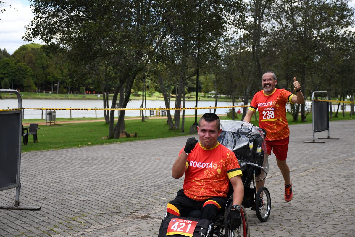 ServicioCivilD's tweet image. Es #MartesDeRecordar 📺instagram.com/p/DB_jgOthk6p/! 💥 Gracias a cada servidor/a que participó en nuestra carrera 5K y 10K, uniendo a las familias y activando el #PoderDelBienEStar. Estas actividades nos ayudan a brindar un mejor servicio a la ciudadanía 👏🏃‍♂️ #BienestarDistrital