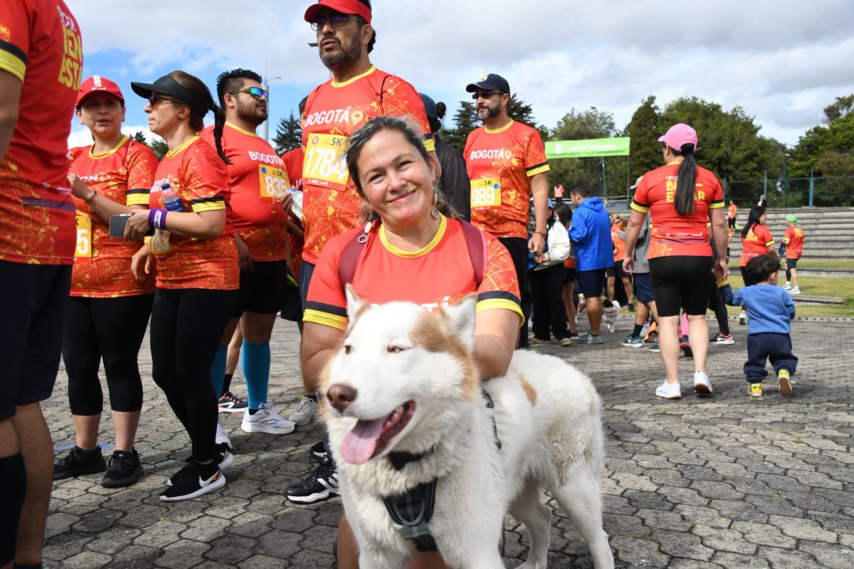 ServicioCivilD's tweet image. Es #MartesDeRecordar 📺instagram.com/p/DB_jgOthk6p/! 💥 Gracias a cada servidor/a que participó en nuestra carrera 5K y 10K, uniendo a las familias y activando el #PoderDelBienEStar. Estas actividades nos ayudan a brindar un mejor servicio a la ciudadanía 👏🏃‍♂️ #BienestarDistrital