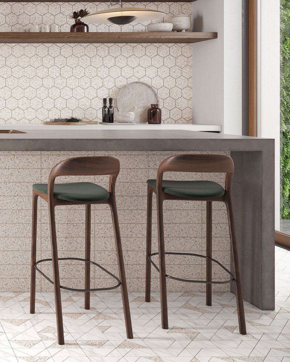 Here’s a kitchen that’s all about harmony. The Sunder Mosaic floor, with its creamy dolomite and terrazzo accents, pairs effortlessly with the 3” Hexagon Mosaic backsplash, creating a clean, balanced look.

Explore Modern Mosaic
l8r.it/Qb04