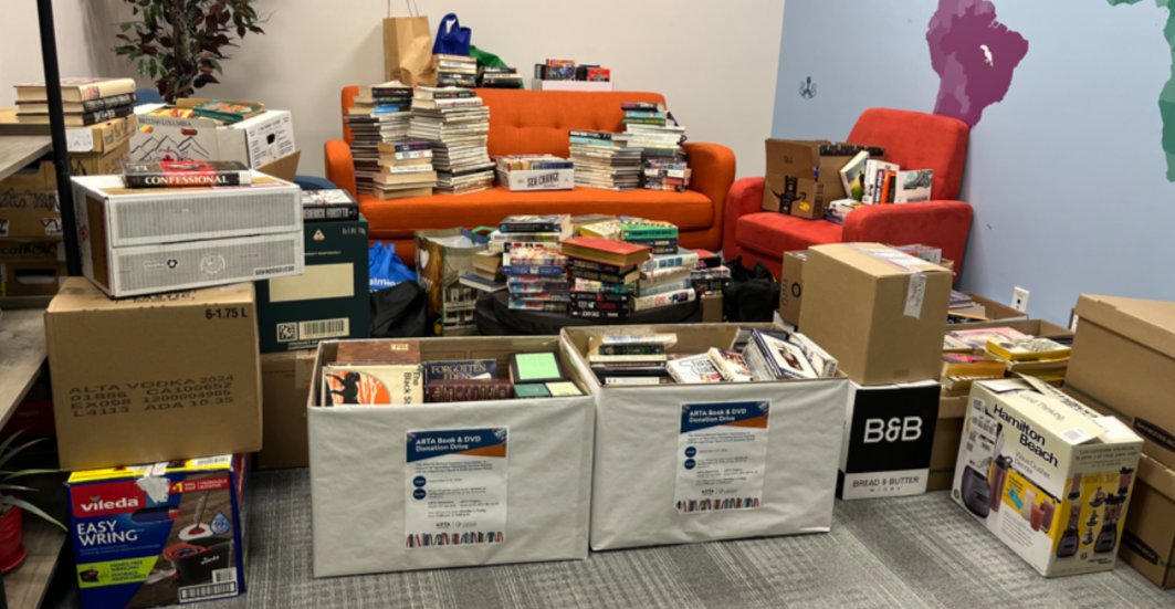 OFSS1969's tweet image. Thank you to @ARTABenefits for the amazing donation of books for our agency.  Thank you for always being there for our agency and our seniors.  #yeg #yeginnercity #bookdrive #yegdt #yegseniors