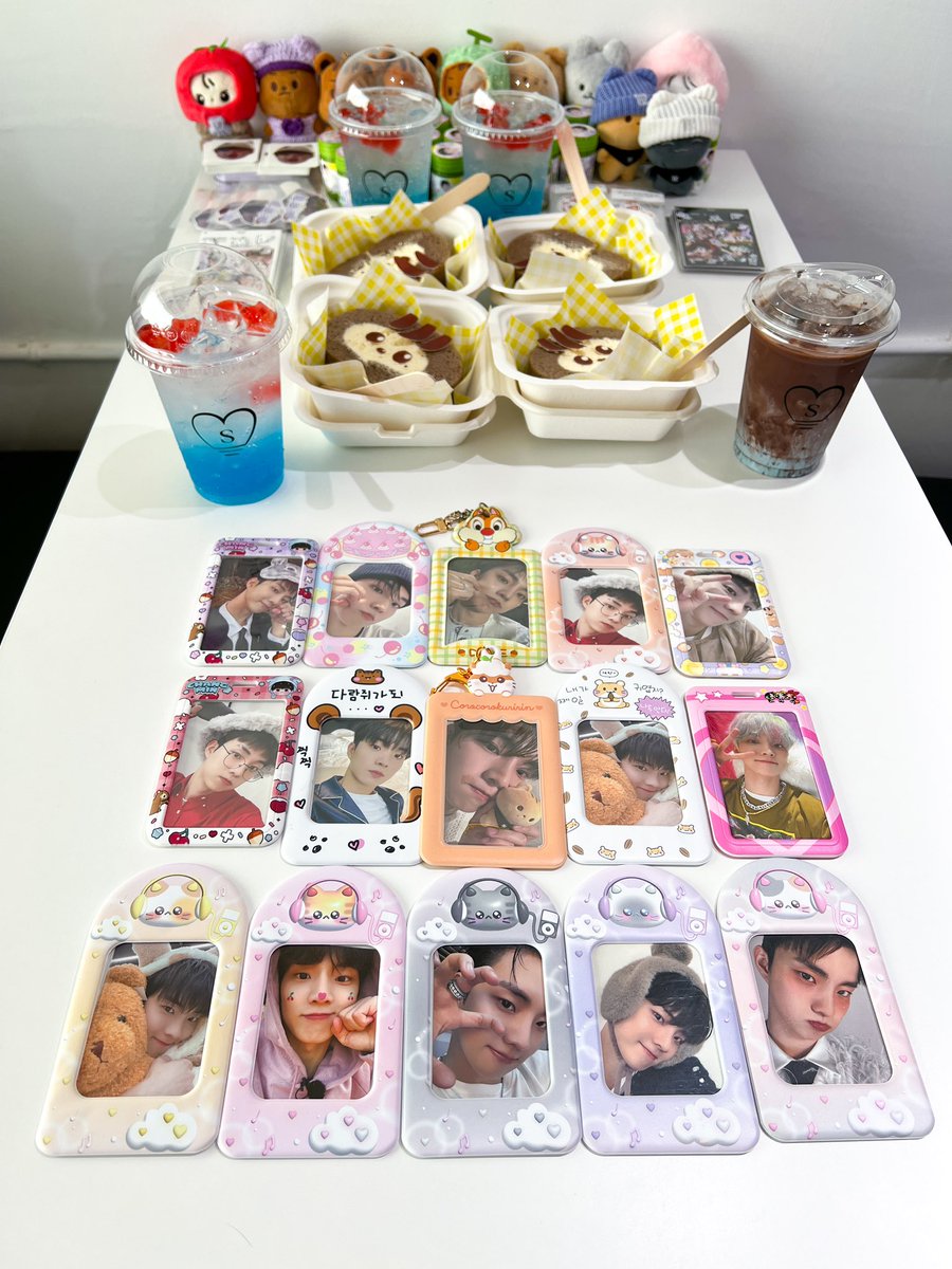 stannity's tweet photo. 🎂🐿️🌟

#ShiningbrightMy_Qfeed https://t.co/N55GQtEOiP