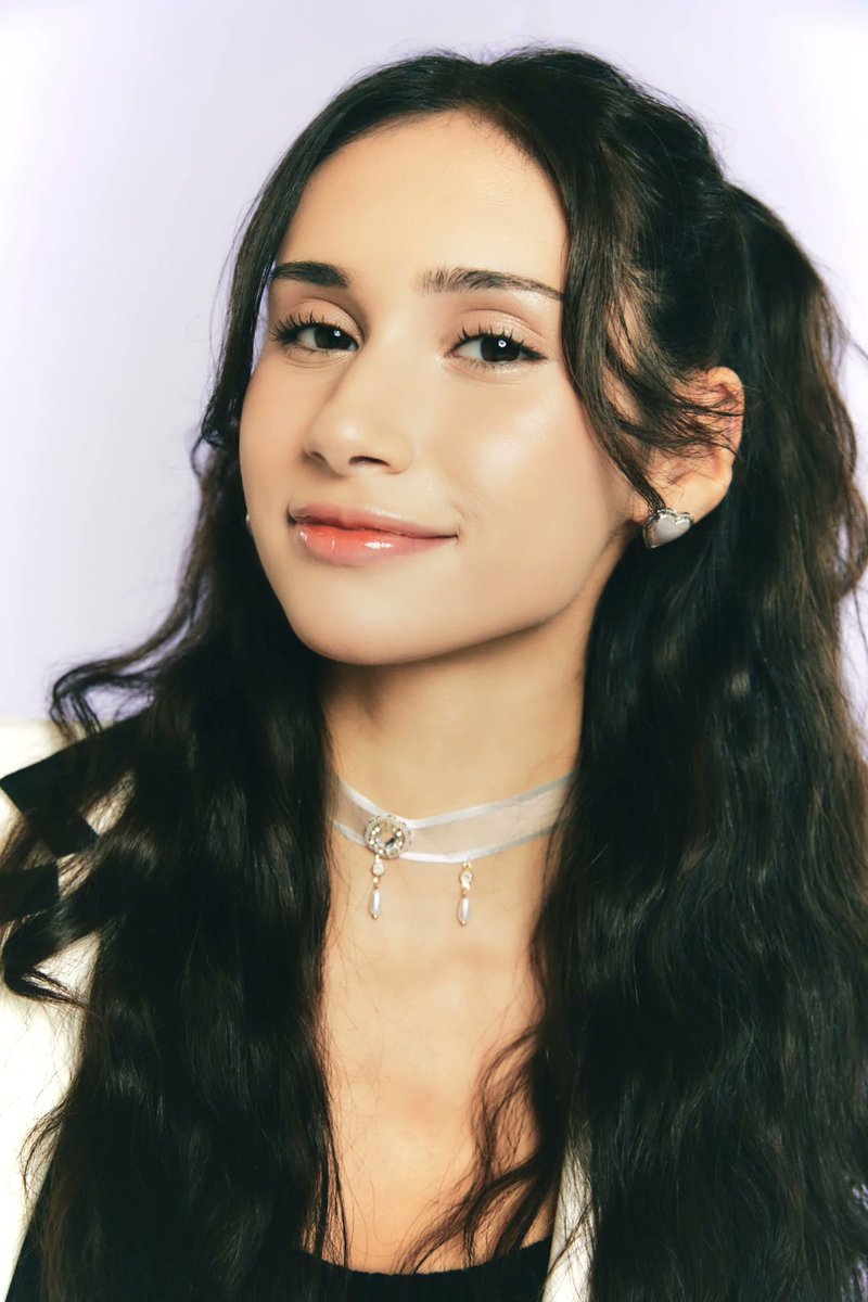 KpopGirlzBands1's tweet photo. Concursantes de #TimeTurner
#Dalia
#Kimseonhyeong
#Hyeda
#Annatalia https://t.co/npZMHdPnLh
