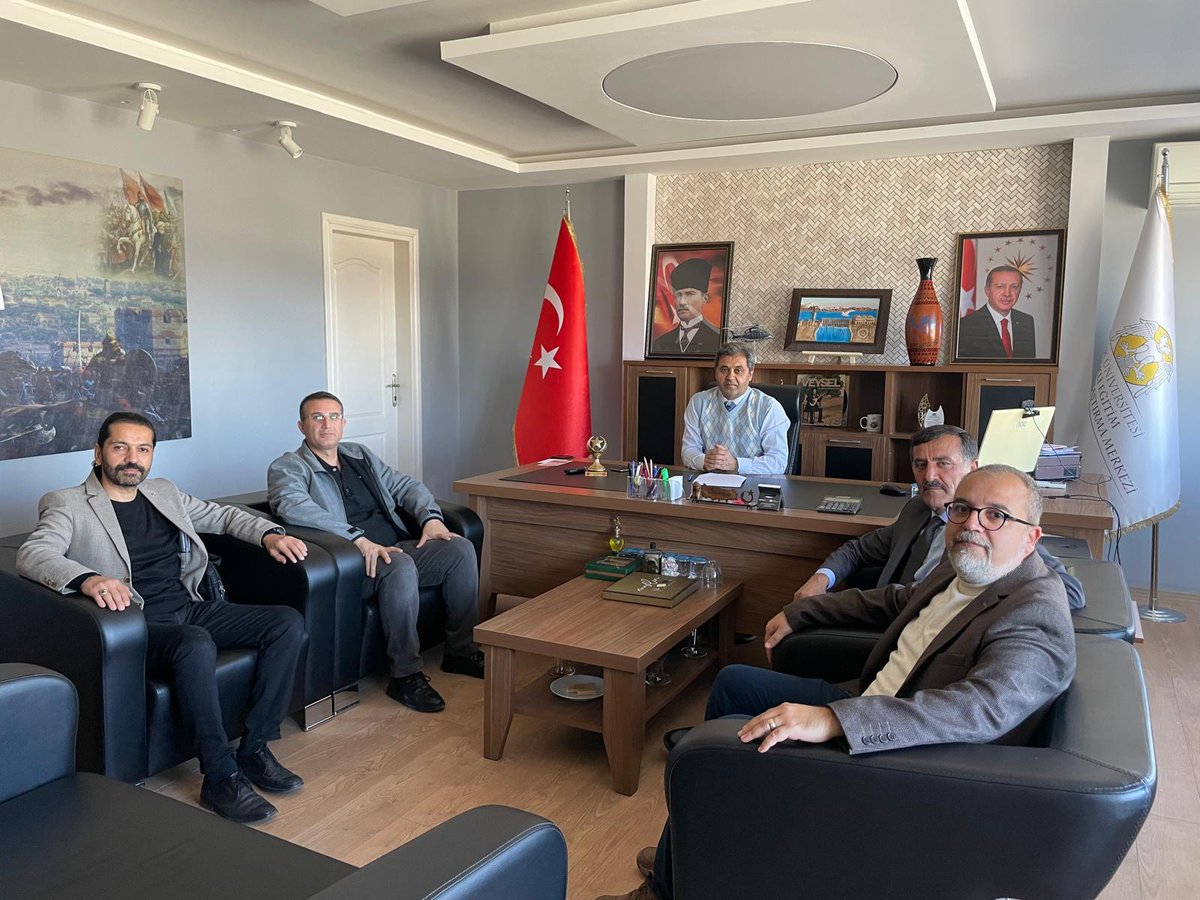 #selçuküniversitesi Sürekli Egitim Merkezi Müdürü Sayın Prof.Dr. Erkan Akgöz'ü ziyaret ettik. Degerli hocamiza göstermiş olduğu ilgiden dolayi cok teşekkür eder,  calismalarinda başarılar. 
#TürkEğitimSen