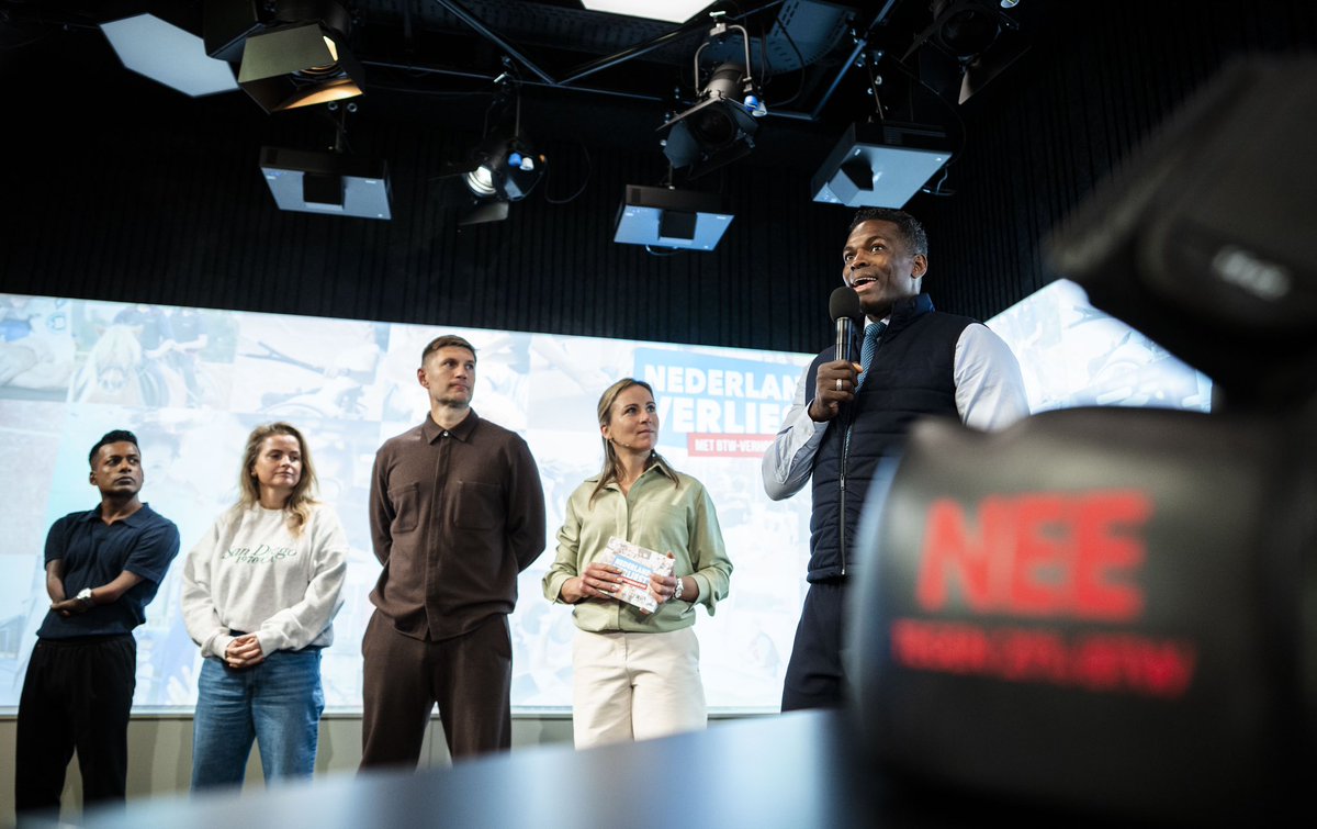 Het kabinet wil de btw op sport verhogen van 9% naar 21% 
Sport is belangrijk voor Nederland en ons allemaal. Door sport verleggen we grenzen. Sport houdt ons gezond. Fysiek én mentaal. Bovendien verbindt sport ons en brengt het ons dichter bij elkaar.
Zeg NEE tegen 21% btw!