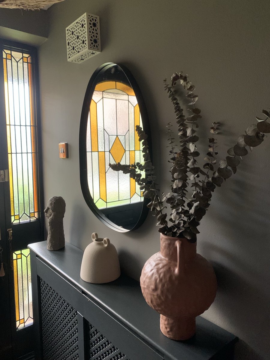 someboysjumper's tweet photo. Today I’ve hung the incredibly inexpensive mirrors I got last week from the ⁦@homebargains⁩ . Bit more styling to do but I’m liking them ! https://t.co/xNKcO5CAlS