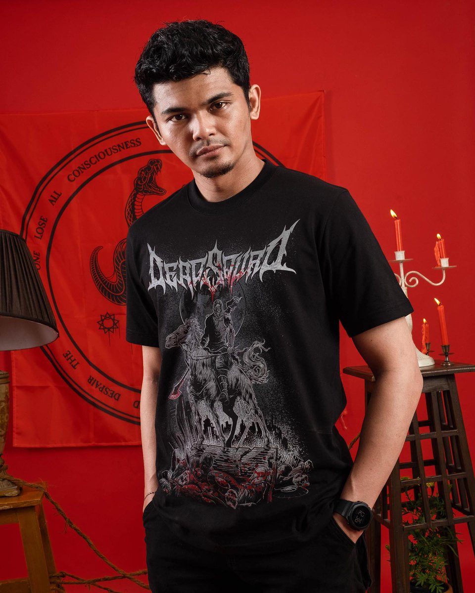 Shadu Rasjidi wearing collaboration products with gozeal released only at shopee "Official Gozeal".
-Hoodie "Serpent"
-Tees "War"
#gozealxdeadsquad