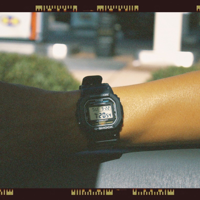 GSHOCK_OFFICIAL's tweet photo. G-SHOCK WORLD|UPDATE INFO
サーファー #上山キアヌ久里朱 のカリフォルニア滞在記!
カリフォルニアに移住後新たな生活を送る彼にリモート・インタビューを決行🏄「日本のみんなにオススメしたい」と届いた“通好み”のカリフォルニア観光ガイドも必見!
#teamgshock
👇早速記事をチェック✅