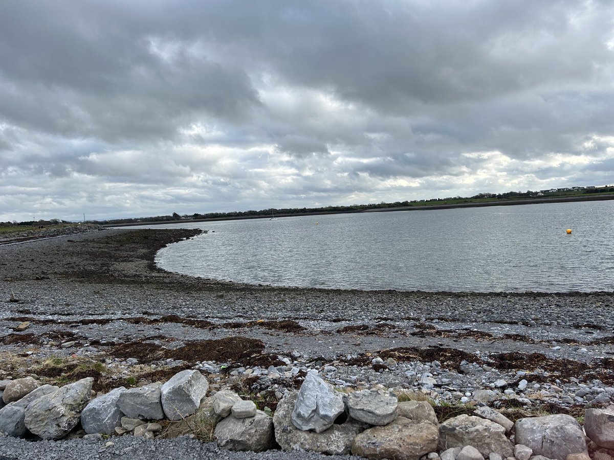 Beautiful 14o partly sunny day with incredibly calm waters ⁦<a href="/wildatlanticway/">Wild Atlantic Way</a>⁩ on Galway Bay - feeling very blessed 🙏