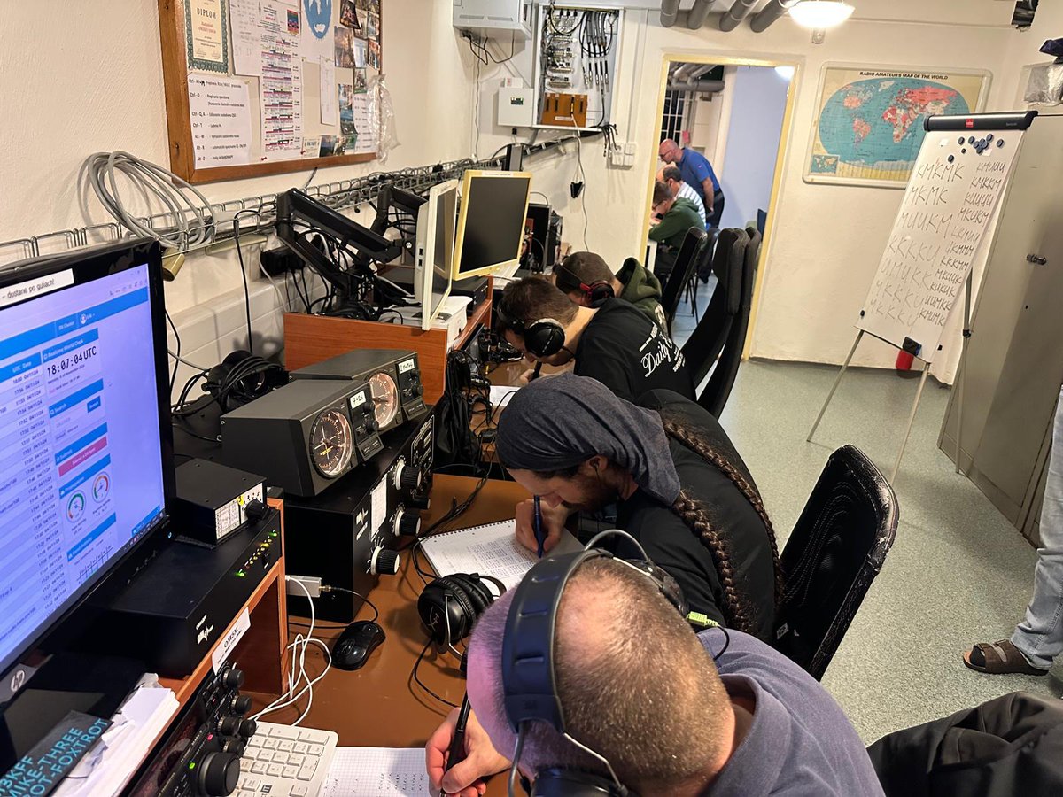 Pytlicek's tweet photo. Just starting out, and I’m loving it! But learning CW is tough in the beginning – it’s fun, but definitely requires a lot of practice! 😊 Last night's training session filled up 📻 Radioclub Omega OM3KFF once again!
#HamRadio #CW #CWTraining https://t.co/prLglSVhKd