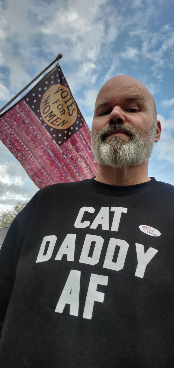 Childless cat parent, reporting for duty.