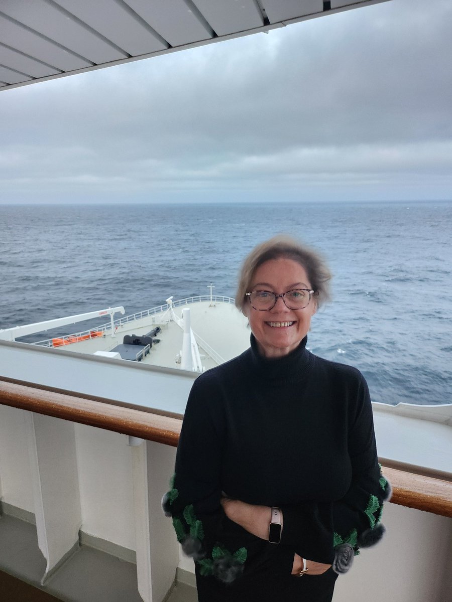 popcornhack's tweet image. Bucket list ticked!! Just crossed into the Arctic Circle!! @cunardline #QM2