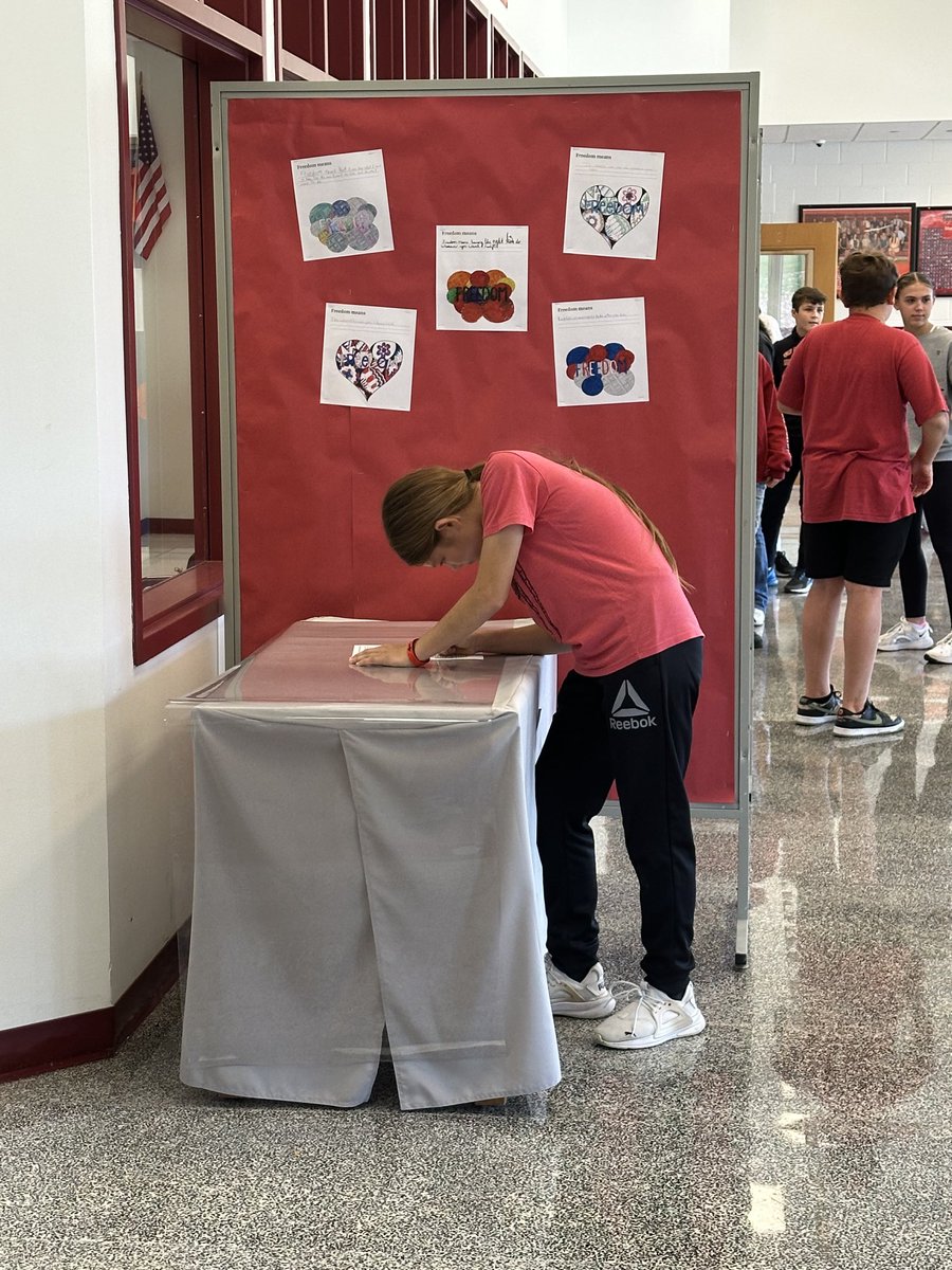 RocketSchools's tweet photo. SR Middle School ROCKing the (mock) Vote! 🇺🇸 🗳️ ⁦@PADeptofEd⁩ ⁦@PSBA⁩ ⁦@SRAHSATHLETICS⁩ ⁦@SRSD_Library⁩ ⁦@JondavidRLongo⁩ https://t.co/2iXQ7939ZP