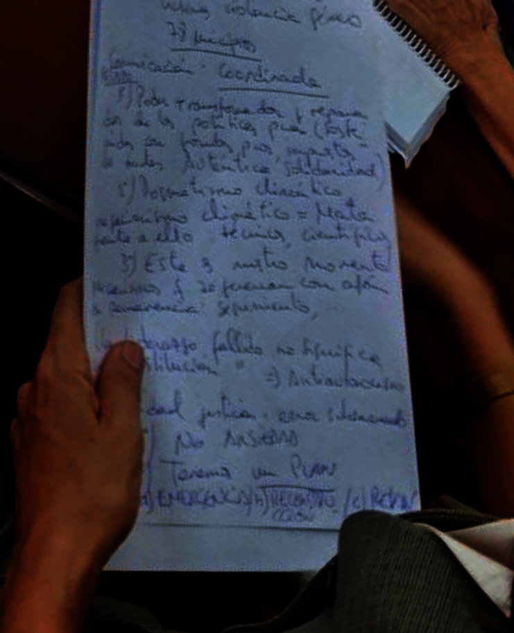 kalakahua's tweet photo. @NoSoyLaGente @Proserpinasb Es el papel de la ministra @_anaredondo_ NO ANSIEDAD TENEMOS UN PLAN. https://t.co/oquLthntVZ