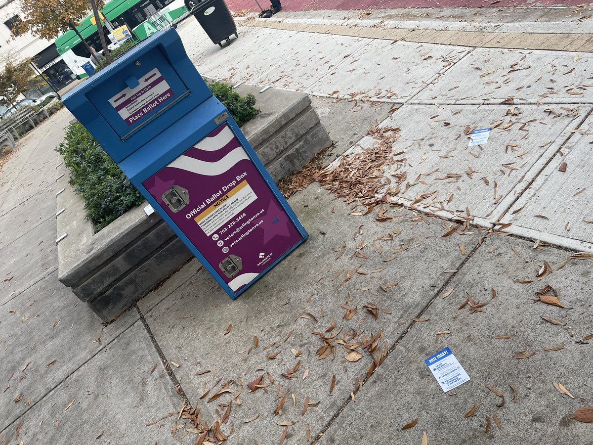 Hello from Arlington County. 

As of 9 a.m., Arlington is at 10% turnout for today, which does not include the 45% of those who voted early or by mail.

<a href="/MercuryVirginia/">The Virginia Mercury</a> #Election2024 #VA7 #VA8 #VA10 #VA11