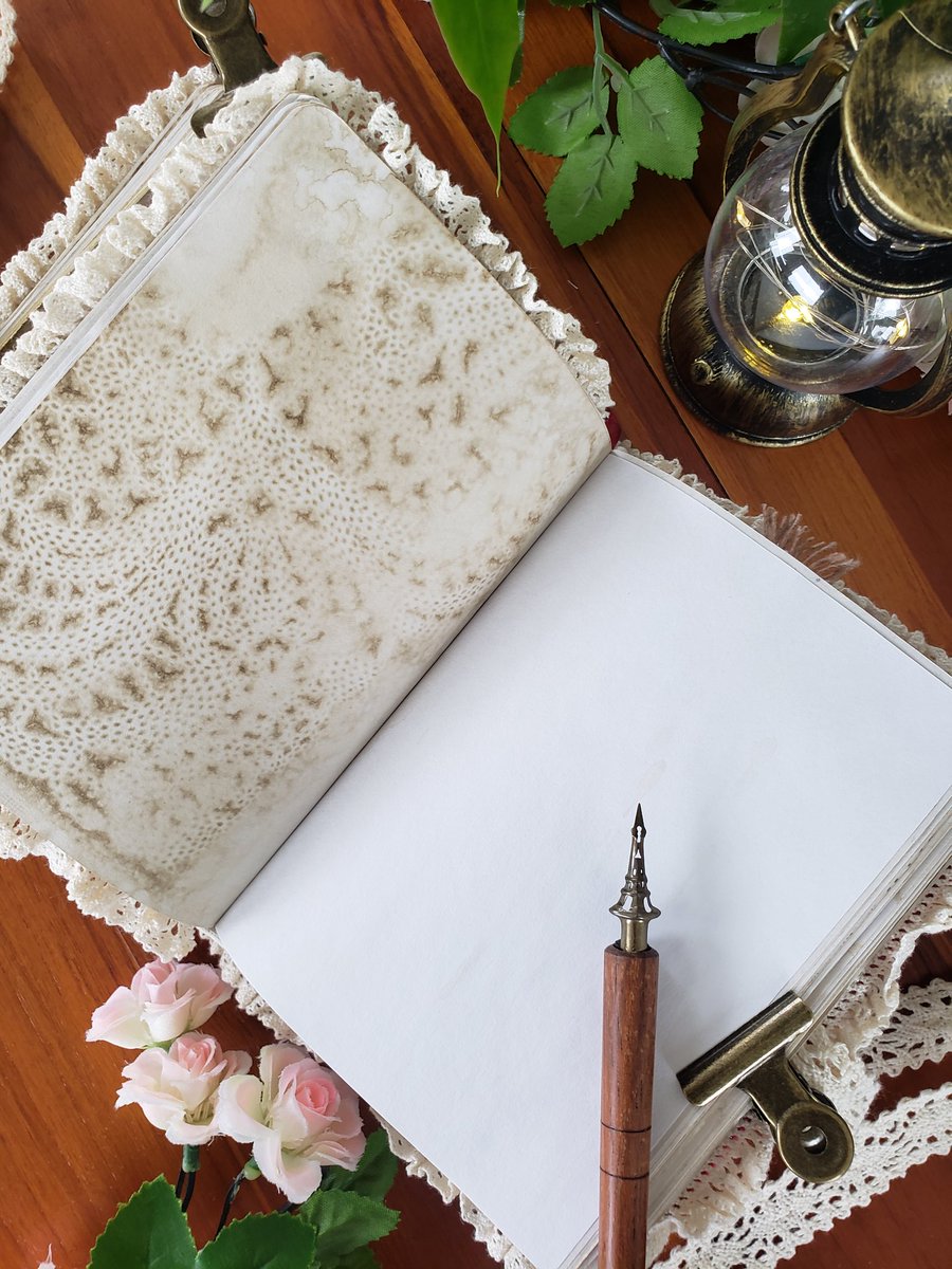 EncaderNos's tweet photo. Comece o dia escrevendo uma pequena intenção ou um pensamento bonito. Às vezes, é nas palavras simples que a alma encontra paz. 💛 📖

#reflexão #artesanato #escritacriativa #livros #escreverfazbem #queridodiário #brasil #minasgerais #GrandeFratello #fanart #Election2024 https://t.co/PXVEhbCJLe