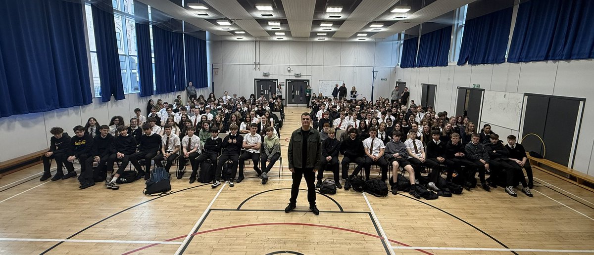 Taing mhòr gu <a href="/G_Armstrong21/">Graeme Armstrong</a> airson tighinn a-steach gus bruidhinn mu sgeulachd a bheatha. Teachdaireachd glè chumhachdail air chuspair trom. Tha sinn air deagh ais-mholadh fhaighinn air ais bhon a h-uile duine a bha ann. Fhuair na sgoilearean tòrr bho bhith ag èisteachd riut