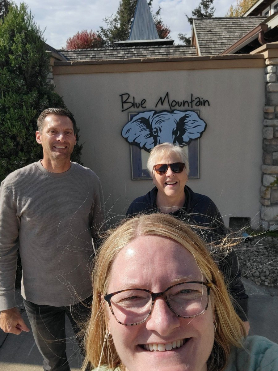 VBandVV's tweet photo. Every fall, we take an afternoon to eat good food and enjoy God’s world as a team. This year, we did a photo scavenger hunt for specific Orange City markers.

So thankful for our amazing group! #theresmore #vbandvv #scavengerhunt https://t.co/WN3VV5ne66