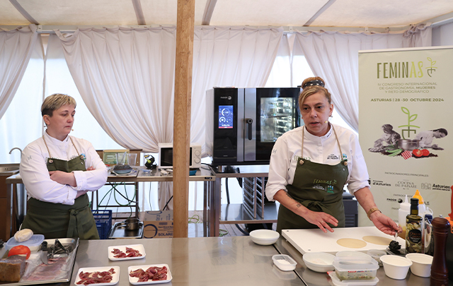 #feminas24
Mirta Rodríguez y Mari Fernández: “Las administraciones tienen que facilitar que podamos dar el producto de nuestros vecinos para que los pueblos puedan subsistir” gastrofeminas.com/es/magazine/po… #asturias @turismoasturias @gobasturias #asturiascocinadepaisaje #paraisonatural