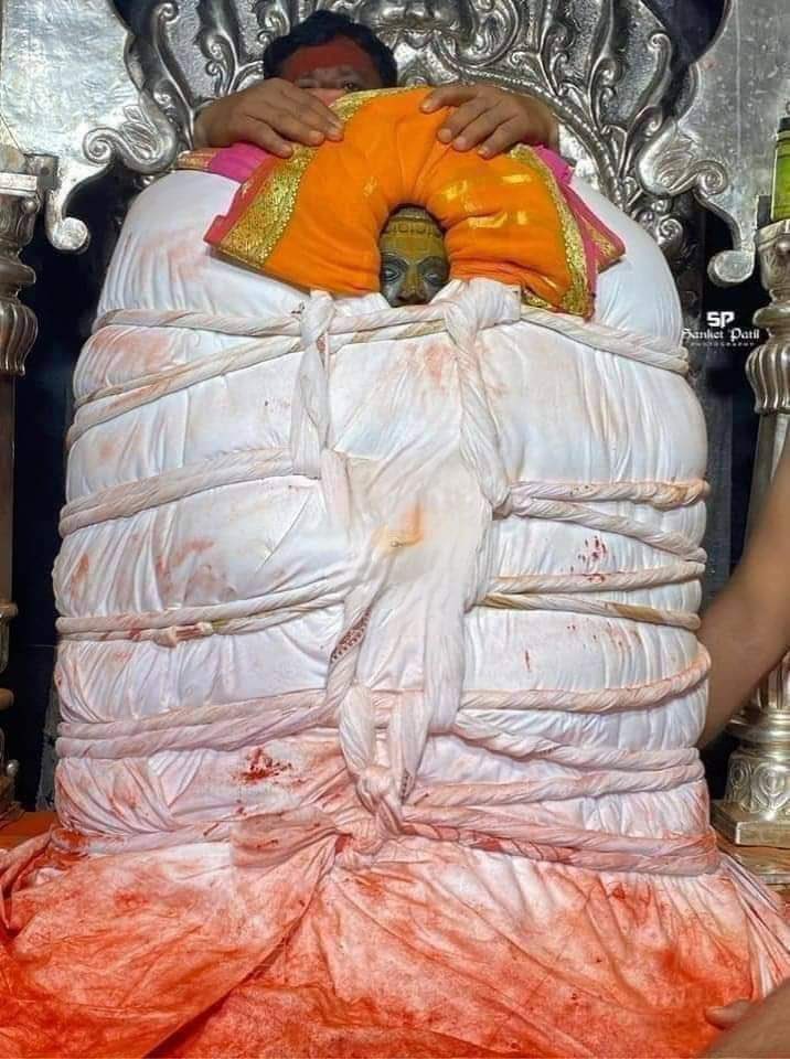 nehafolksinger's tweet photo. बुद्ध और बुद्ध का देश, दोनों ठगों के चंगुल में फँसे हुए हैं. https://t.co/YFfjtVvLZ0
