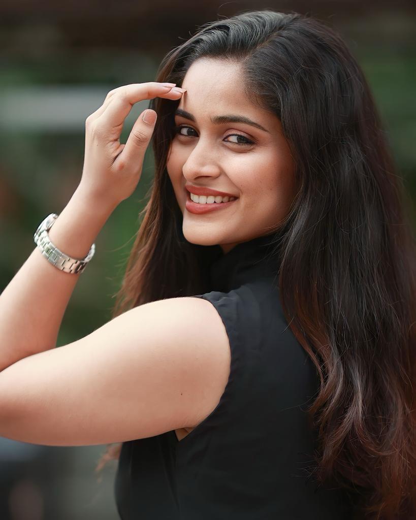 Actress <a href="/rosmin_t/">rosmin t</a> #MissQueenKerala a promising Debut in #ArGandhiKrishna’s #BreakFast is Cute ❤️

<a href="/Ar_GKrishna/">Ar Gandhi Krishna</a> <a href="/actorraanav/">Raanav</a> <a href="/rosmin_t/">rosmin t</a> <a href="/amitaranganath/">Amitha Ranganath</a> <a href="/KMohan1206/">Krithik Mohan</a> @Sureshchandraa @abdulnassaroffl @donechannel1 <a href="/BrandE25225/">BrandE</a>