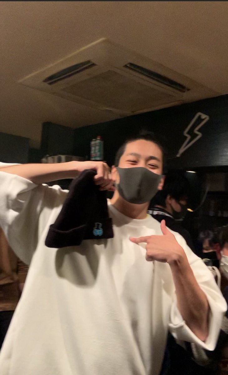mugimesi0178's tweet photo. PPP最後までお疲れ様でした！！
4年間遊びに行き続けたけど本当に楽しいイベントだったし、遊びに行った事を1ミリも後悔させない位に毎回最高の空間だった。

最後の感想ツイートには初雪が降りそうな季節にかいぴょと会った時の写真と、幸せな終わりをみんなで迎えられた動画を添えておくよ。
 #P_P_P https://t.co/LxHAj0mp40