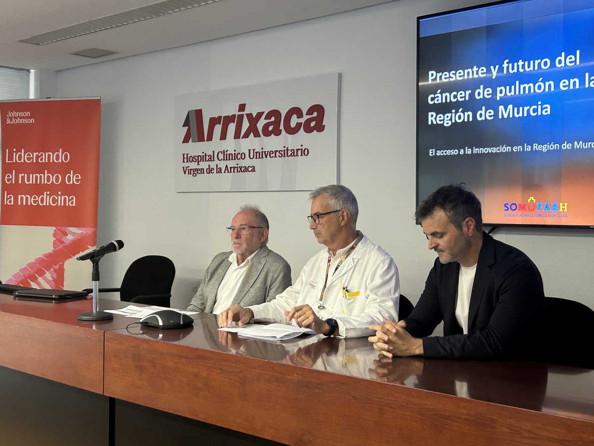 SOMUFARH (@somufarh) on Twitter photo Comenzamos la jornada de Presente y Futuro del #CáncerdePulmónRM con la presentación y bienvenida a cargo de:
👨⚕️ @SilverioRos10
👨⚕️ <a href="/AlbertoEspuny/">Alberto Espuny</a>
👨⚕️ Carlos Pérez-Crespo Gómez Comenzamos la jornada de Presente y Futuro del #CáncerdePulmónRM con la presentación y bienvenida a cargo de:
👨⚕️ @SilverioRos10
👨⚕️ <a href="/AlbertoEspuny/">Alberto Espuny</a>
👨⚕️ Carlos Pérez-Crespo Gómez