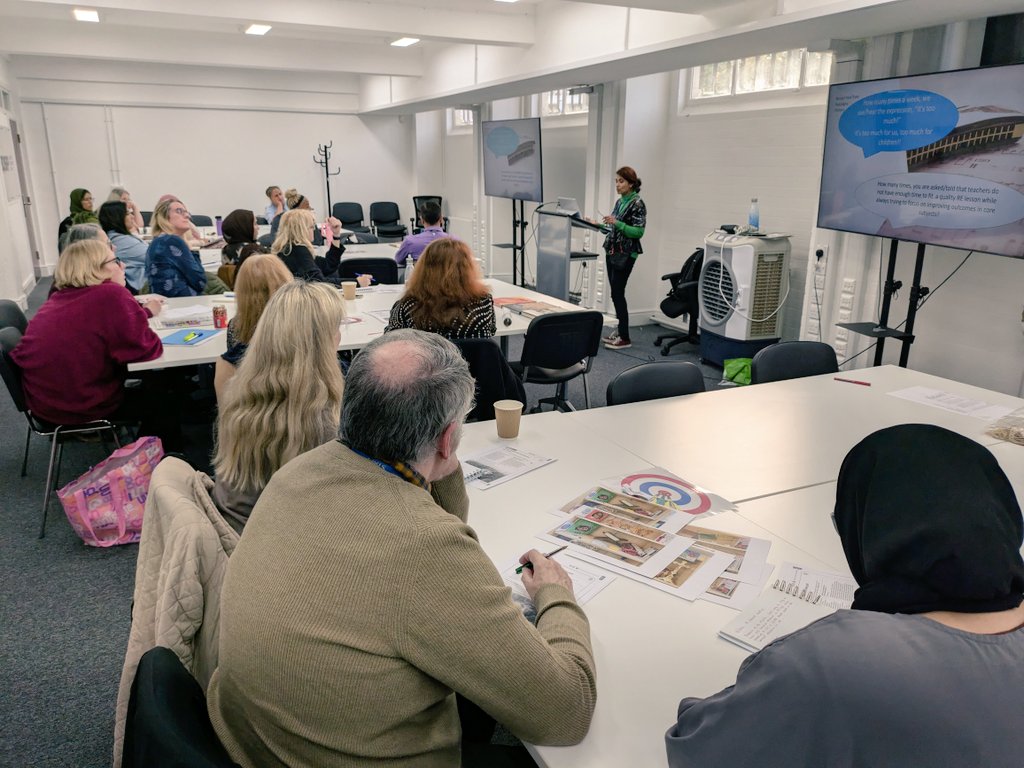 ClaireClinton67's tweet photo. Very happy to have Ms Vora sharing at our @BDSIPEd RE network meeting this afternoon about her Farmington Fellowship work on creative RE @RE_Hubs @NadiaRE10 @NATREupdate @NASACRE @areiac https://t.co/ly4SGUJBk7