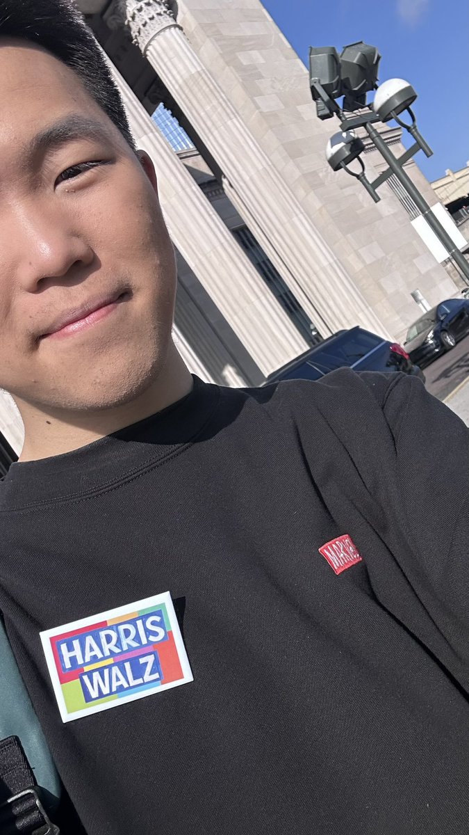 Victorshi2020's tweet image. Been getting so many smiles and compliments today. And then I realized it’s because I’m proudly wearing this pin!