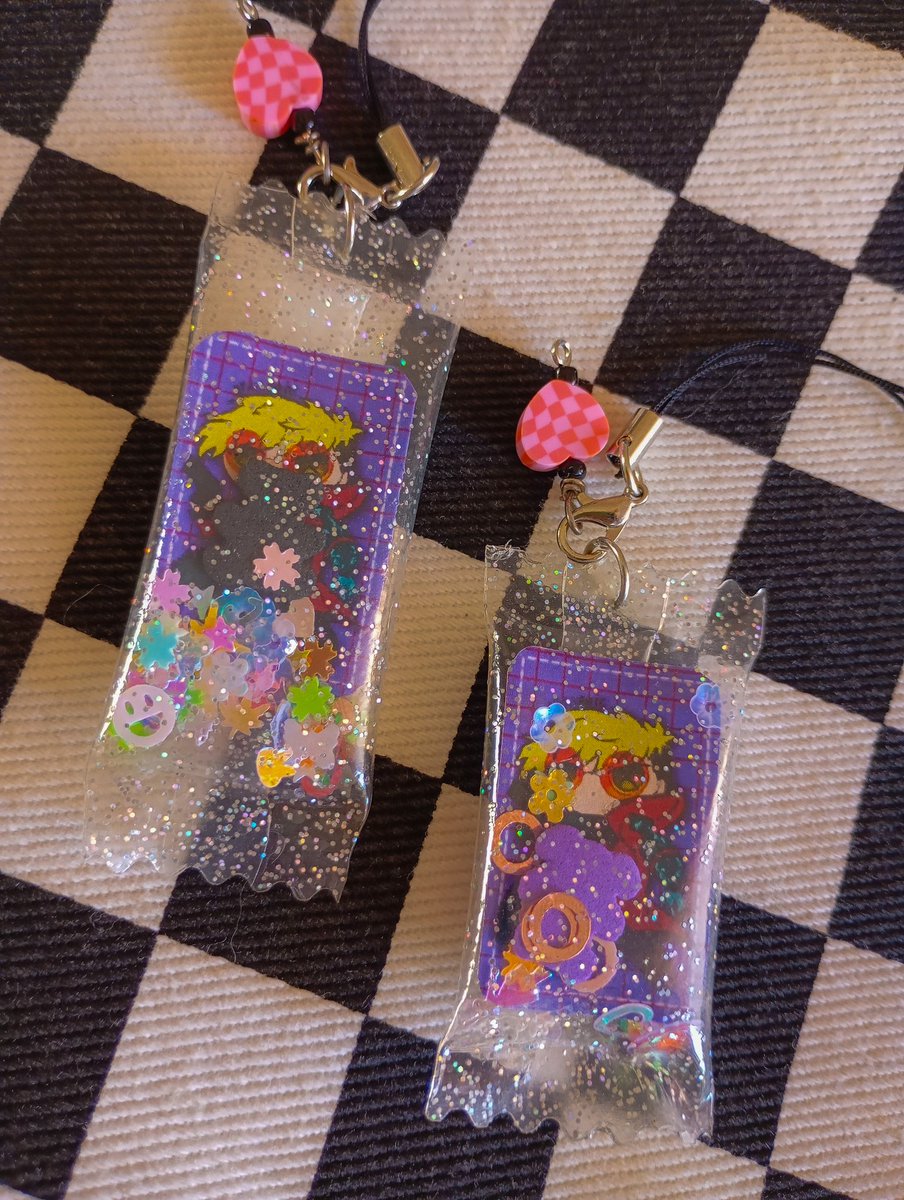 ArtsenicP's tweet photo. 🐈‍⬛❤️🐈‍⬛
• Shakerini 
- 110% handmade 
- glitter PVC 
- random beads
- random confetti https://t.co/Pt6qhyrTuM
